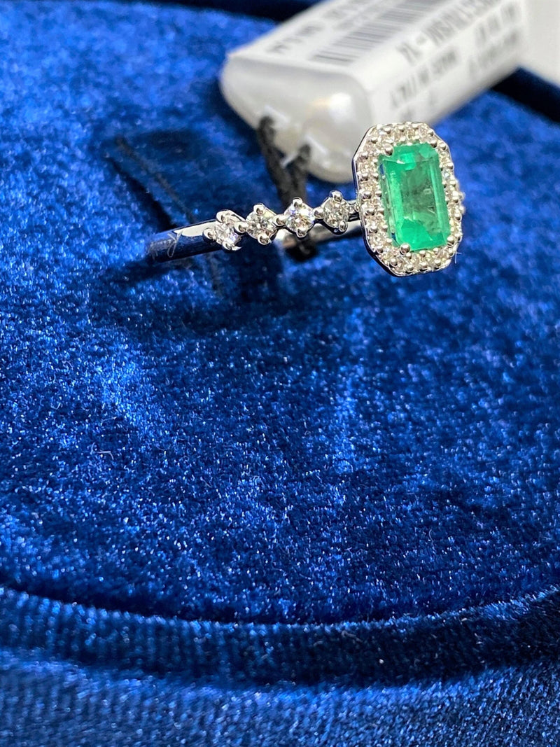 ORCHIDEA Coloured ring 18 Kt white gold, diamonds and octagonal emerald