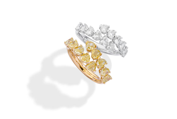 LIMITED EDITION linear contrarié ring 18 kt yellow gold and brilliant-cut heart -shape fancy diamonds 2.19ct