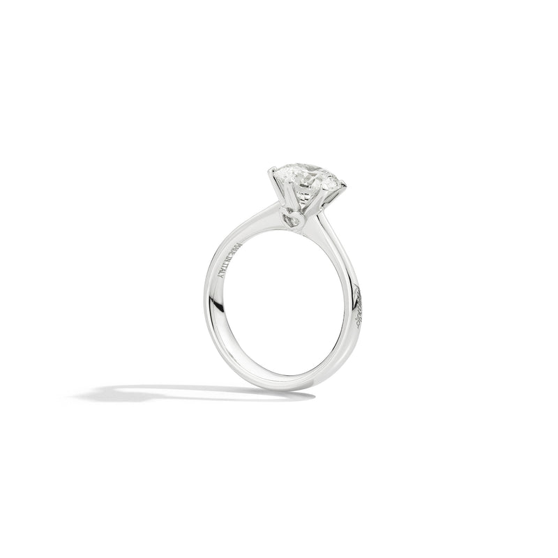 ANNIVERSARY Six-prong solitaire ring, 18 kt white gold and diamond
