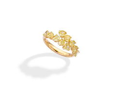 LIMITED EDITION linear contrarié ring 18 kt yellow gold and brilliant-cut heart -shape fancy diamonds 2.19ct