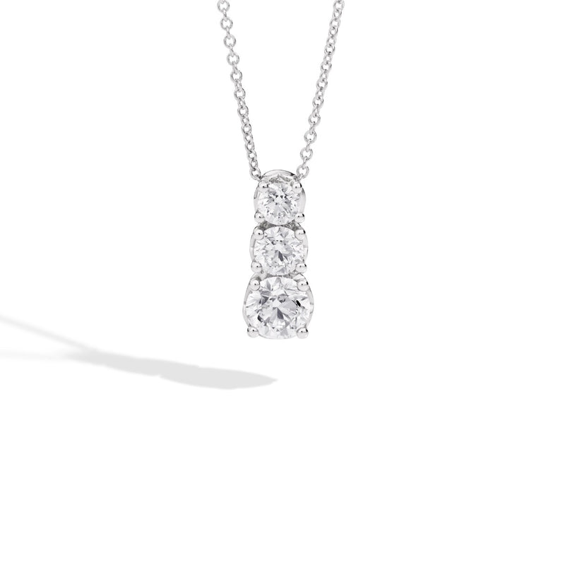 ANNIVERSARY Graduated trilogy necklace 18 kt white gold and natural diamonds