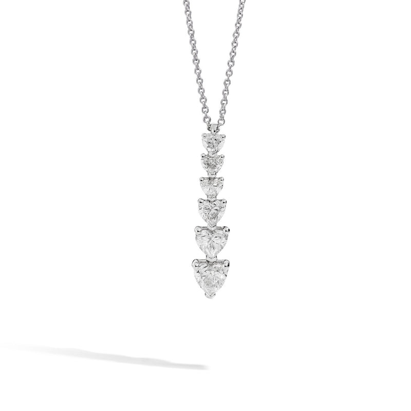 ANNIVERSARY LOVE Graduated necklace 18 Kt white gold and brilliant- cut heart-shaped diamonds Length 2.5 cm